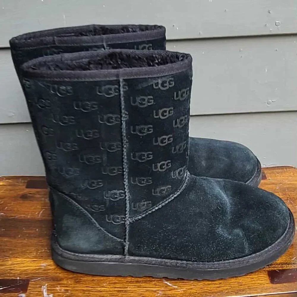 UGG Black Suede Logo Print Classic Boot size 9